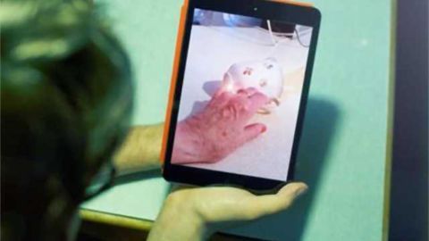 New technology allows medical professionals to step into the shoes of patients with Young-Onset Parkinson's disease