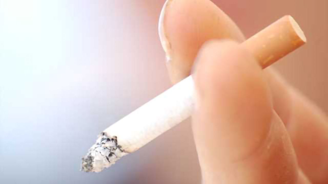 'Not just a flavoring: Menthol, Nicotine, Combined Desensitize Airway Receptors