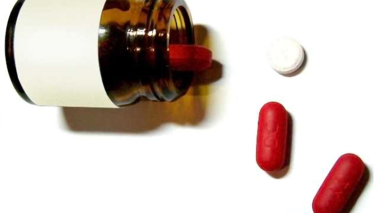 Medications for patients with first episode psychosis may not meet guidelines