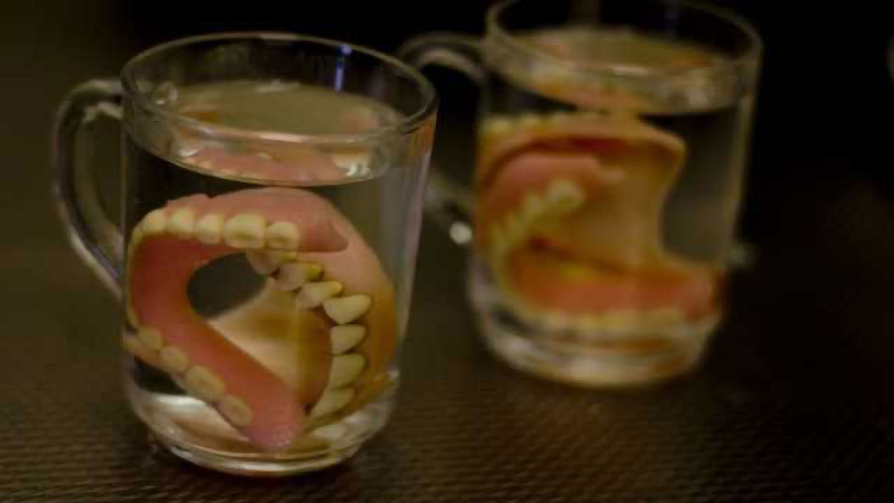 Tooth loss linked to slowing mind and body