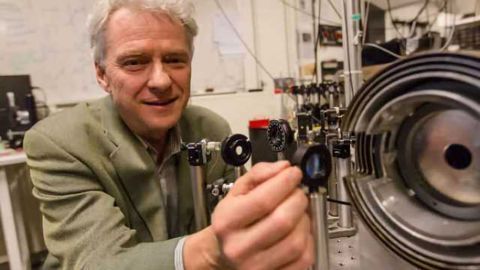 Super sensitive measurement of magnetic fields