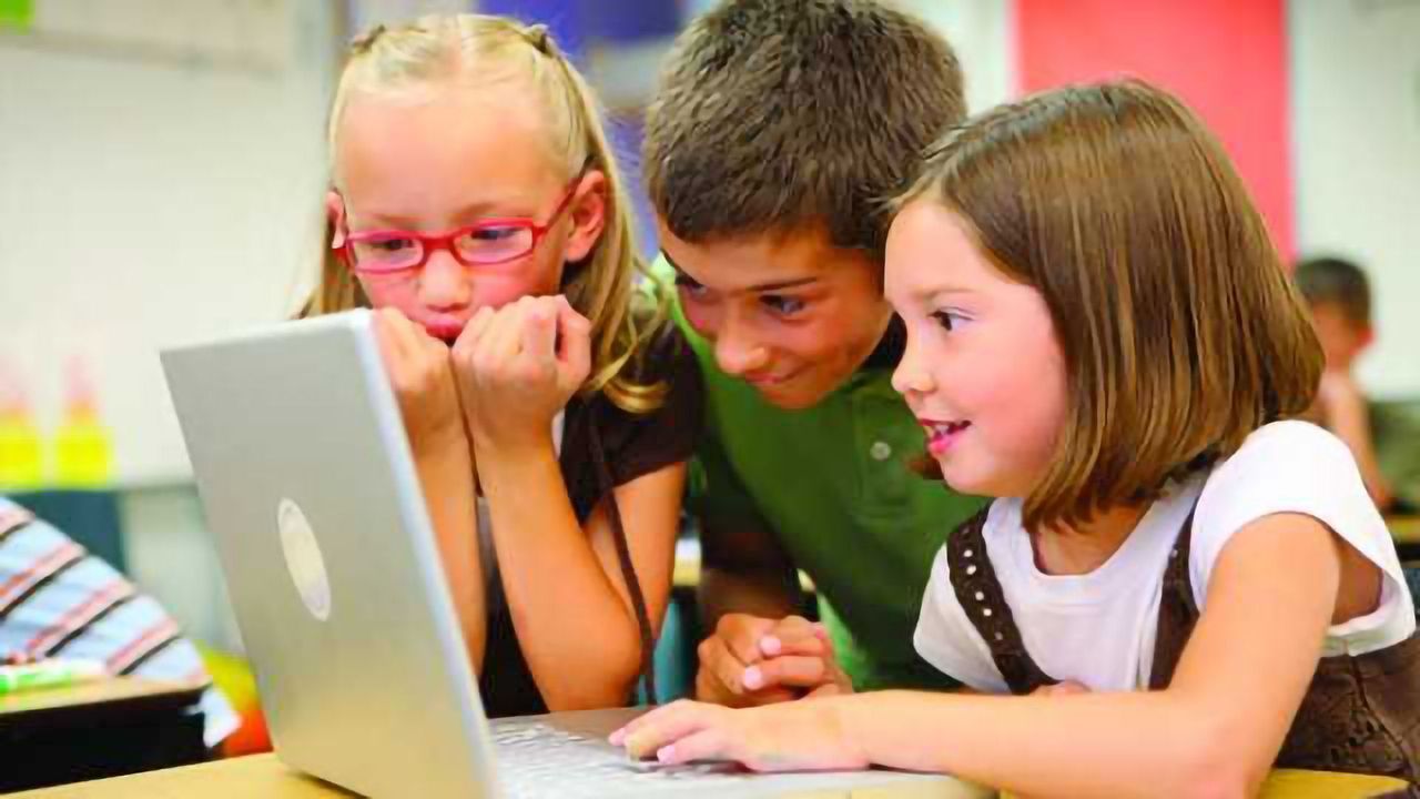 Selective Imitation Shows Children are Flexible Social Learners, Study Finds