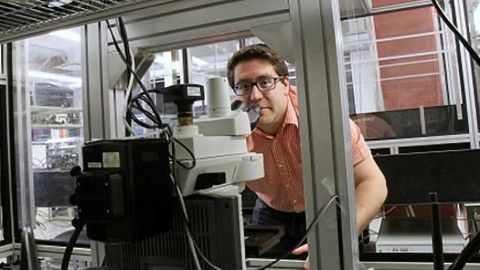 Engineering researchers use laser to “weld” neurons