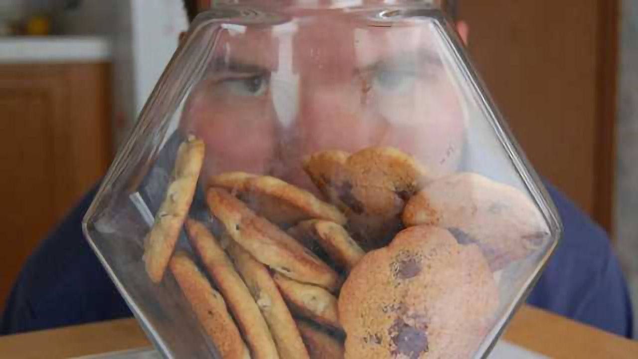 Early poverty disrupts link between hunger and eating