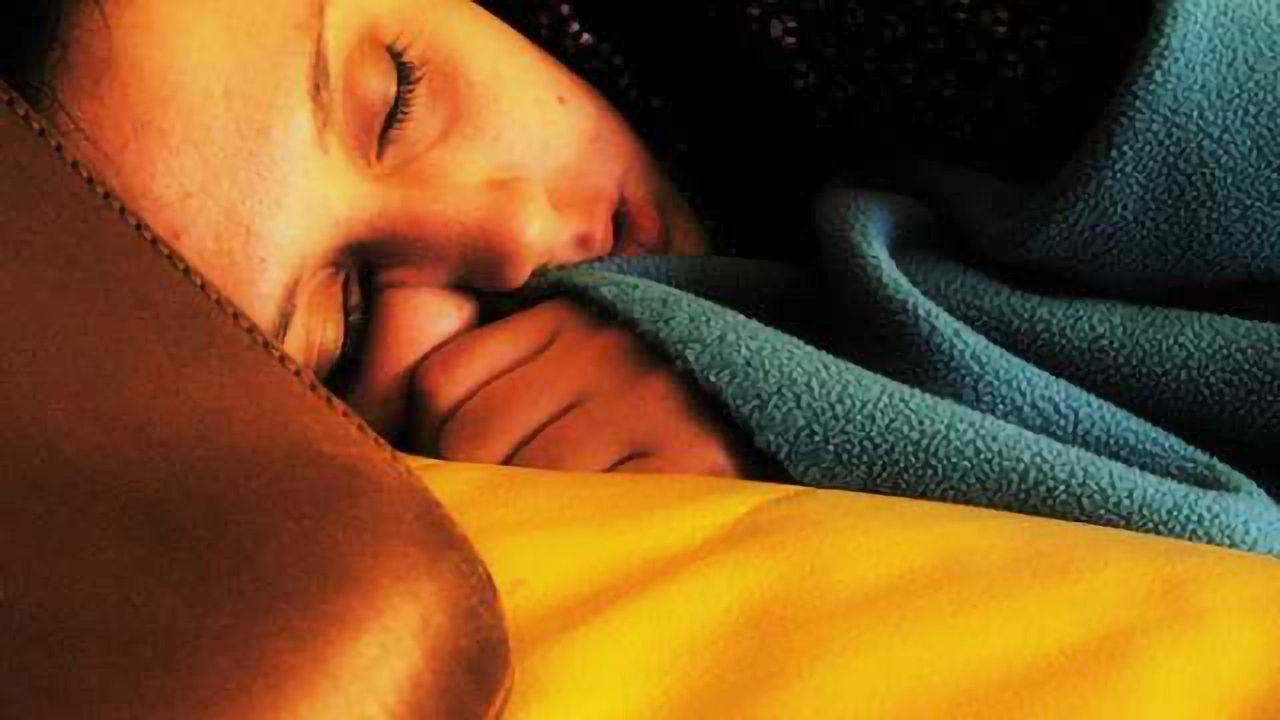 How the brain consolidates memory during deep sleep