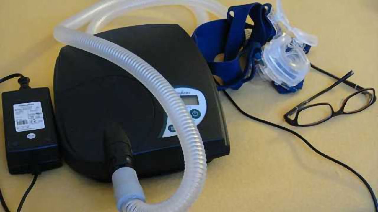 Implantable device cuts obstructive sleep apnea symptoms