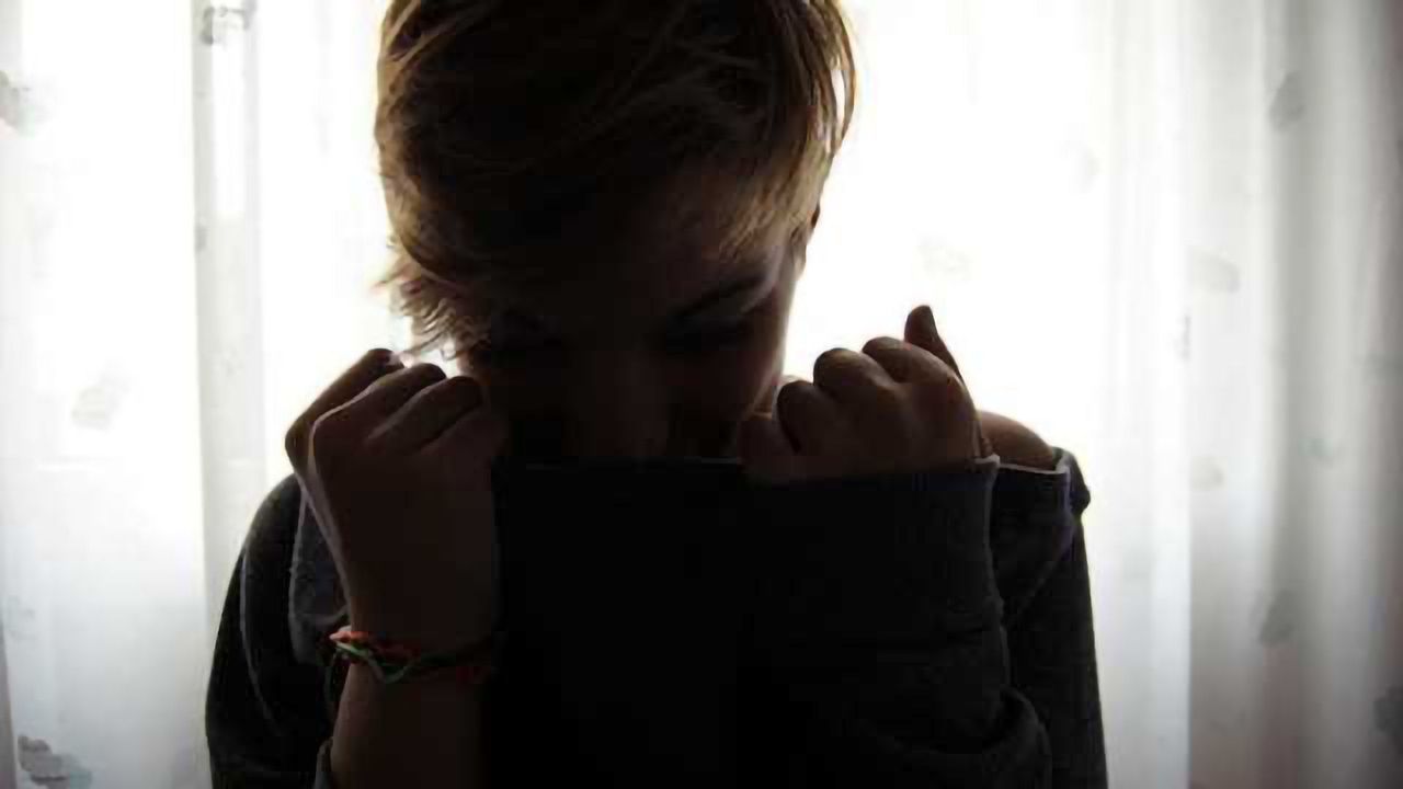 Low attention control in early adolescence is a genetic risk factor for anxiety disorders