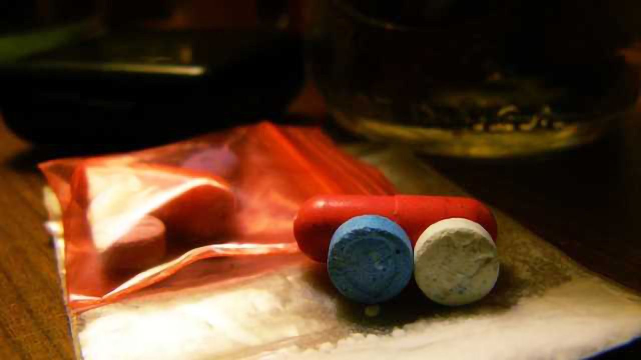 Why scientists are calling for experiments on ecstasy