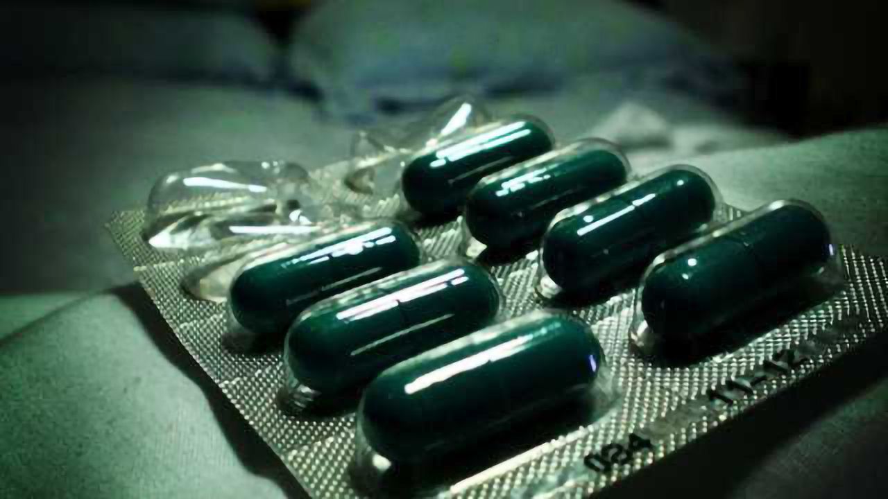 Infections, antibiotic use linked to manic episodes in people with serious mental illness