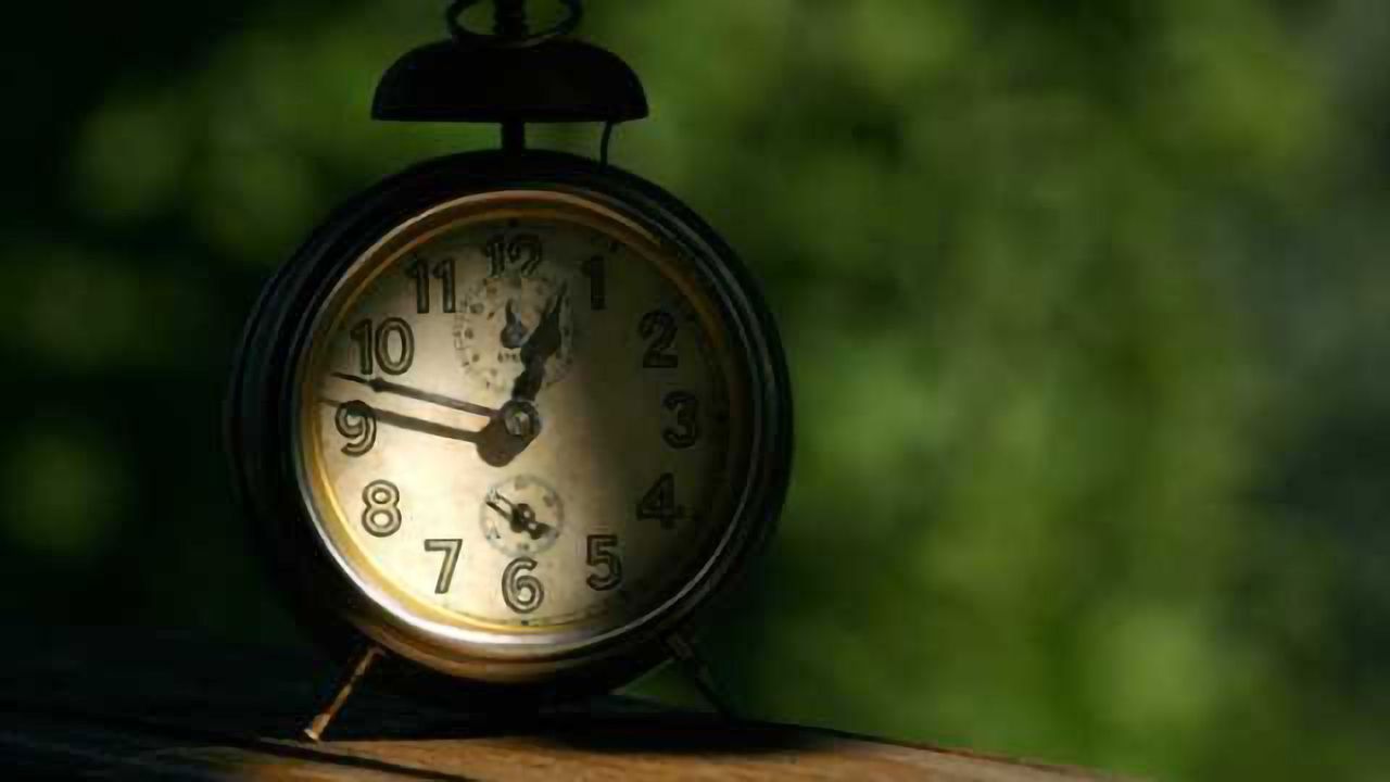 The transition from daylight saving time to standard time leads to depressions