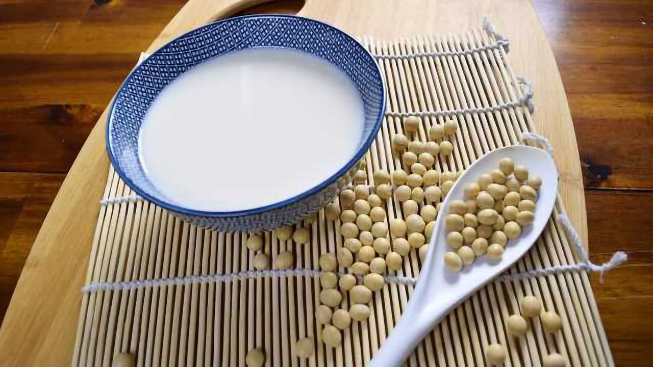 Isoflavones in Food Associated with reduced Mortality for Breast Cancer