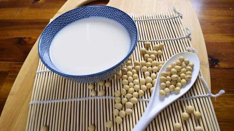Isoflavones in Food Associated with reduced Mortality for Breast Cancer