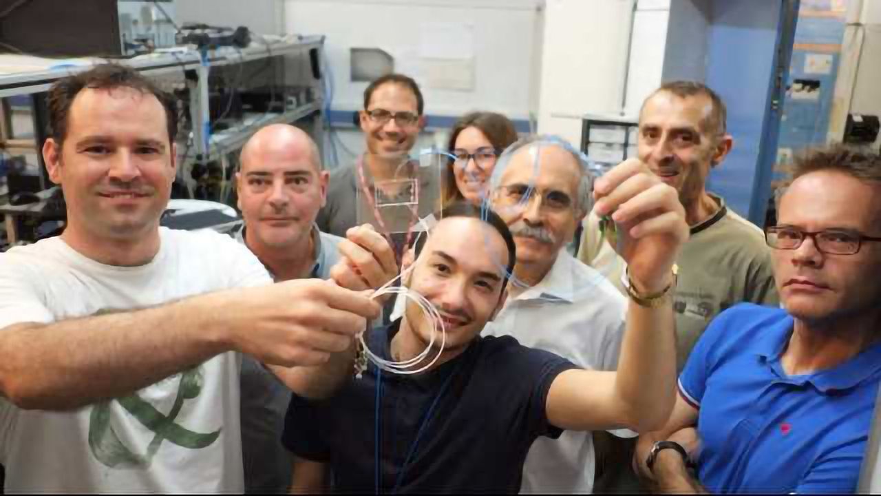 Optofluidic Device Detects Tumour Cells in Blood