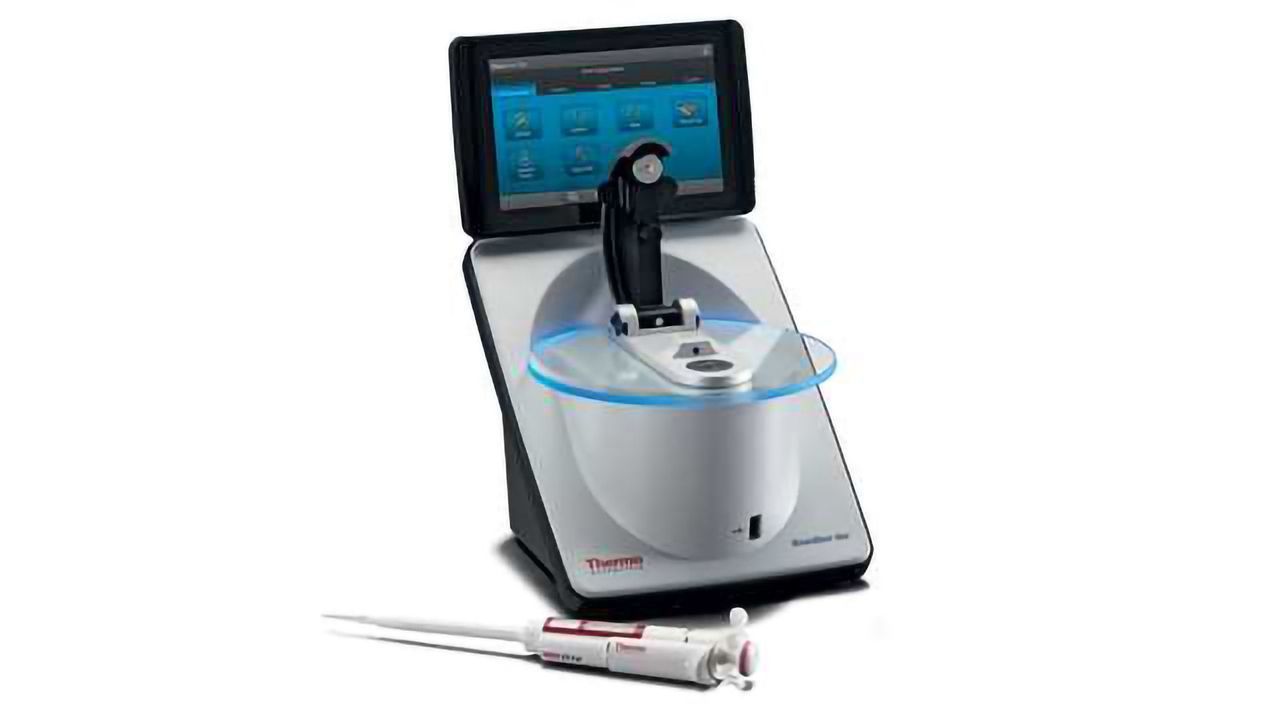 NanoDrop One Microvolume UV-Vis Spectrophotometer