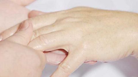 Step Toward a Topical Therapy for ‘Leaky’ Skin Condition