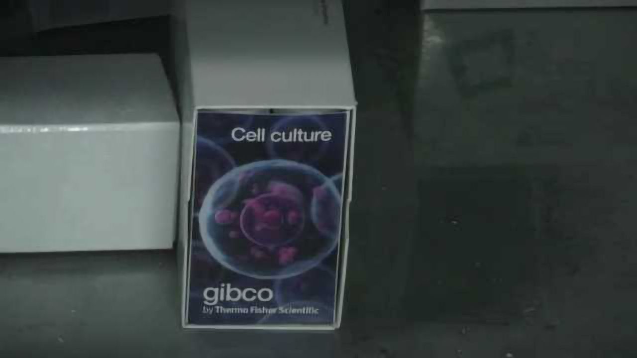 The new Gibco™ One Shot™ FBS 50 mL bottle. Finally…Aliquot-free solution that reduces contamination.