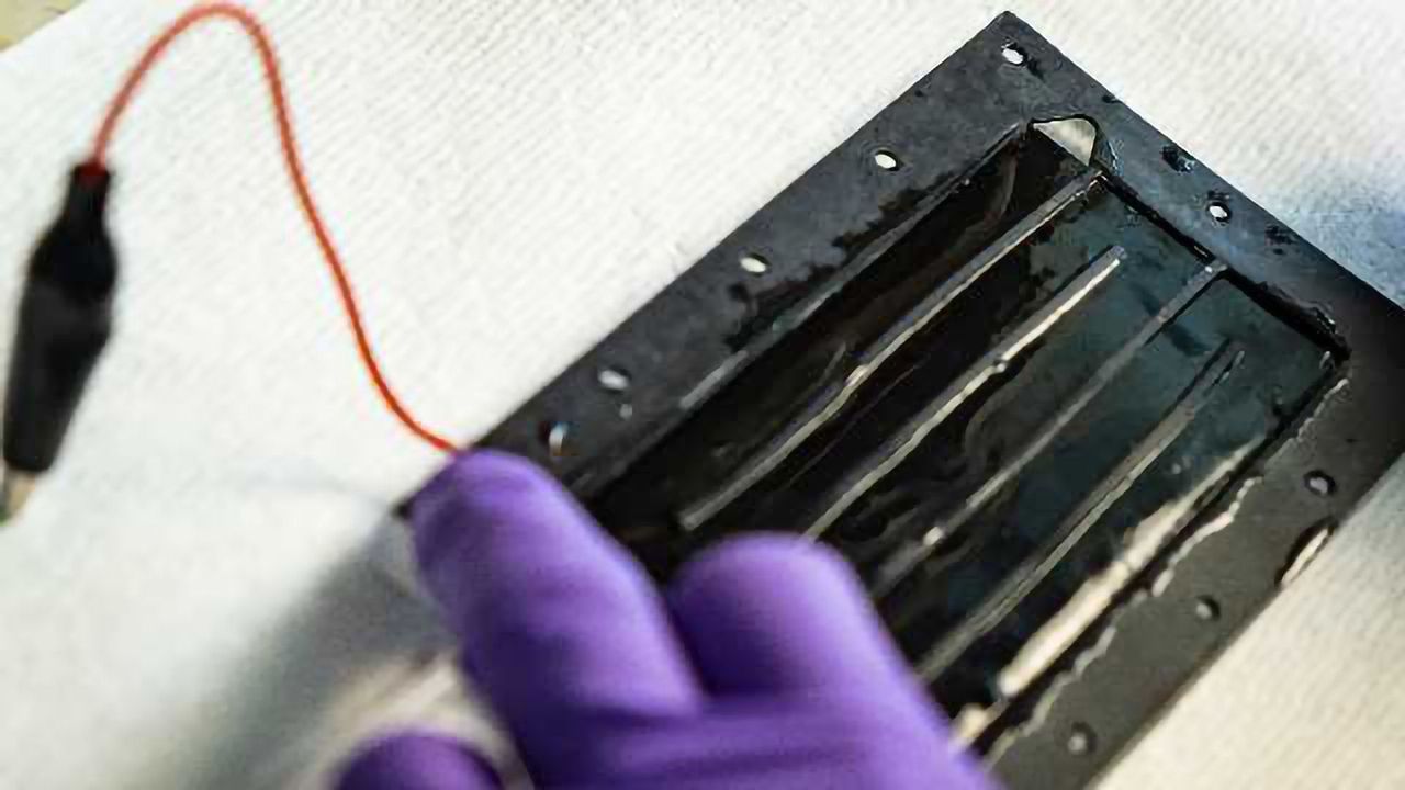 Tunable System to Pull Toxins out of Water