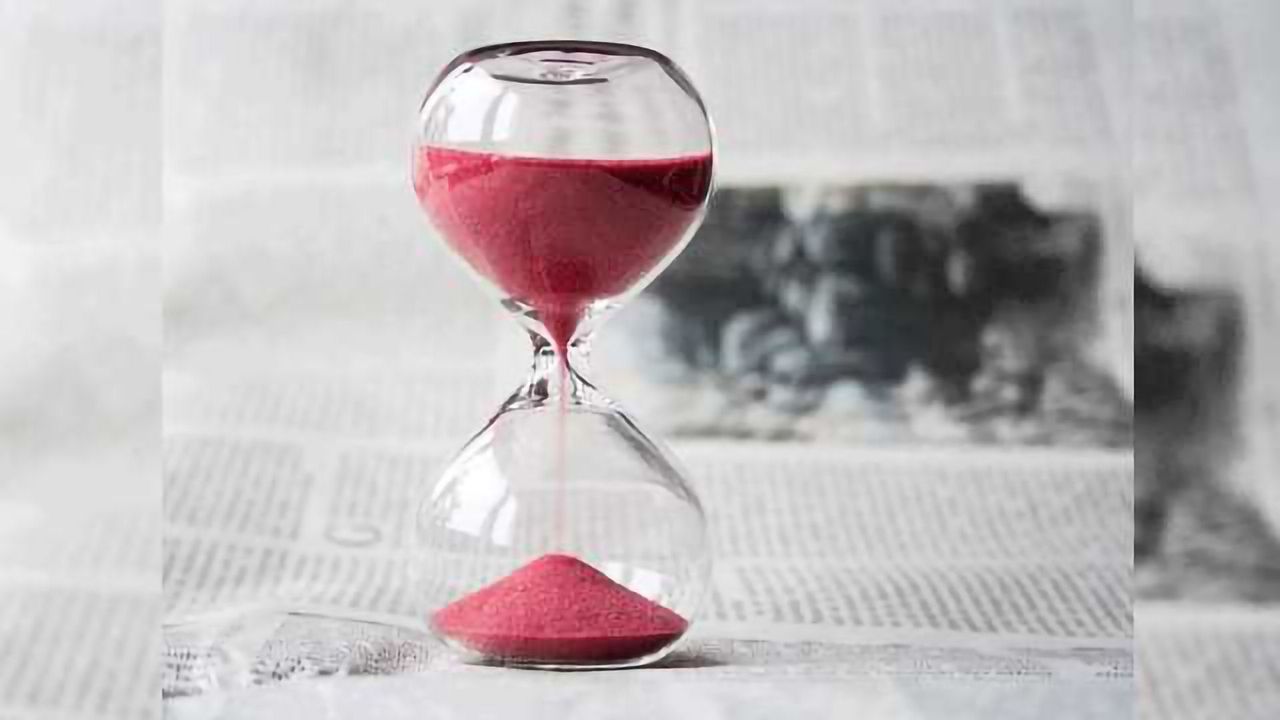 A ‘Noisier’ Cell Calls for a Simpler Circadian Clock