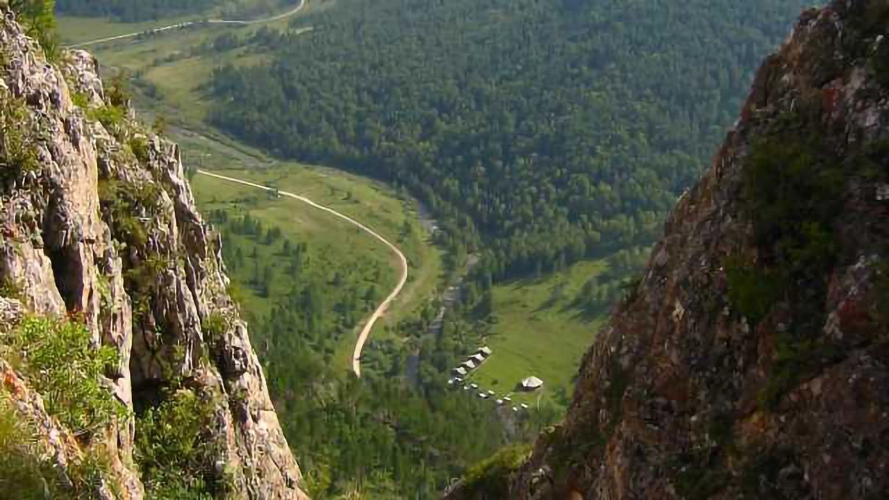 The “Neandersovan”: Ancient Neanderthal-Denisovan Offspring Reveals Genomic Secrets