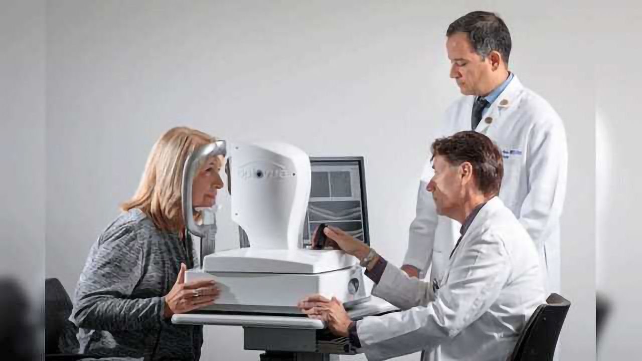 Retinal Blood Flow Changes Linked to Alzheimer's Pathology