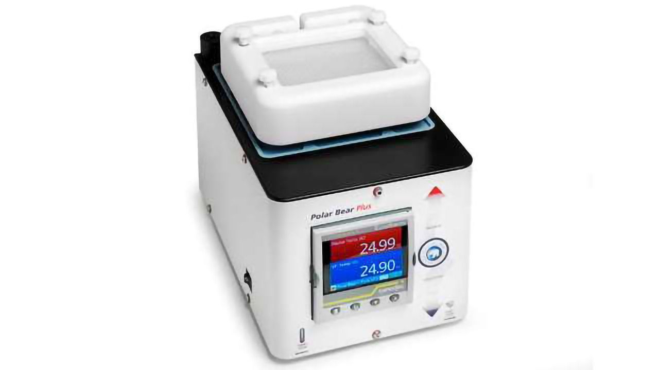 Active Temperature Control for Flow Chemistry in Glass Chip Reactors