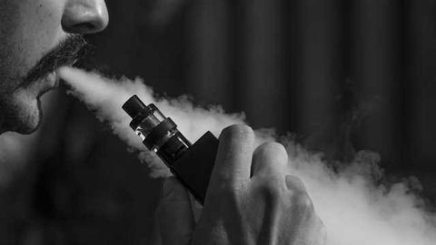 Cancer-Causing Chemicals Stays in Lungs During E-Cigarette Use, Researchers Find
