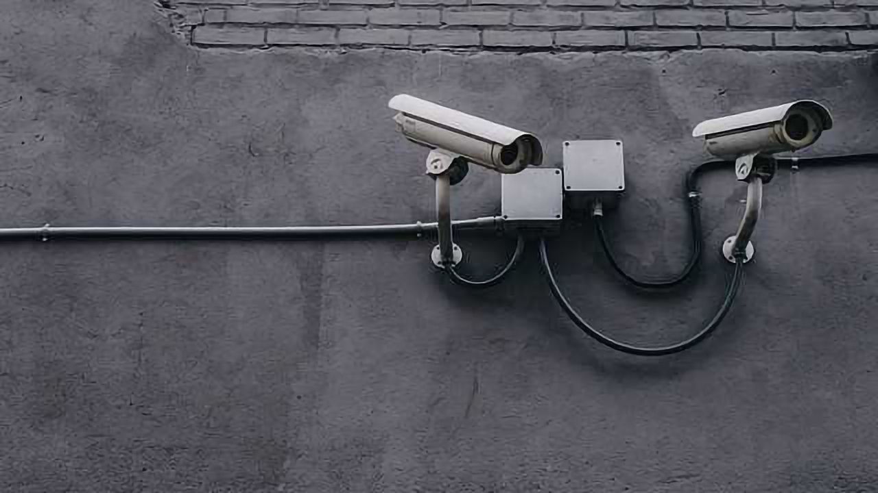Combining Images Could Help Catch a Criminal