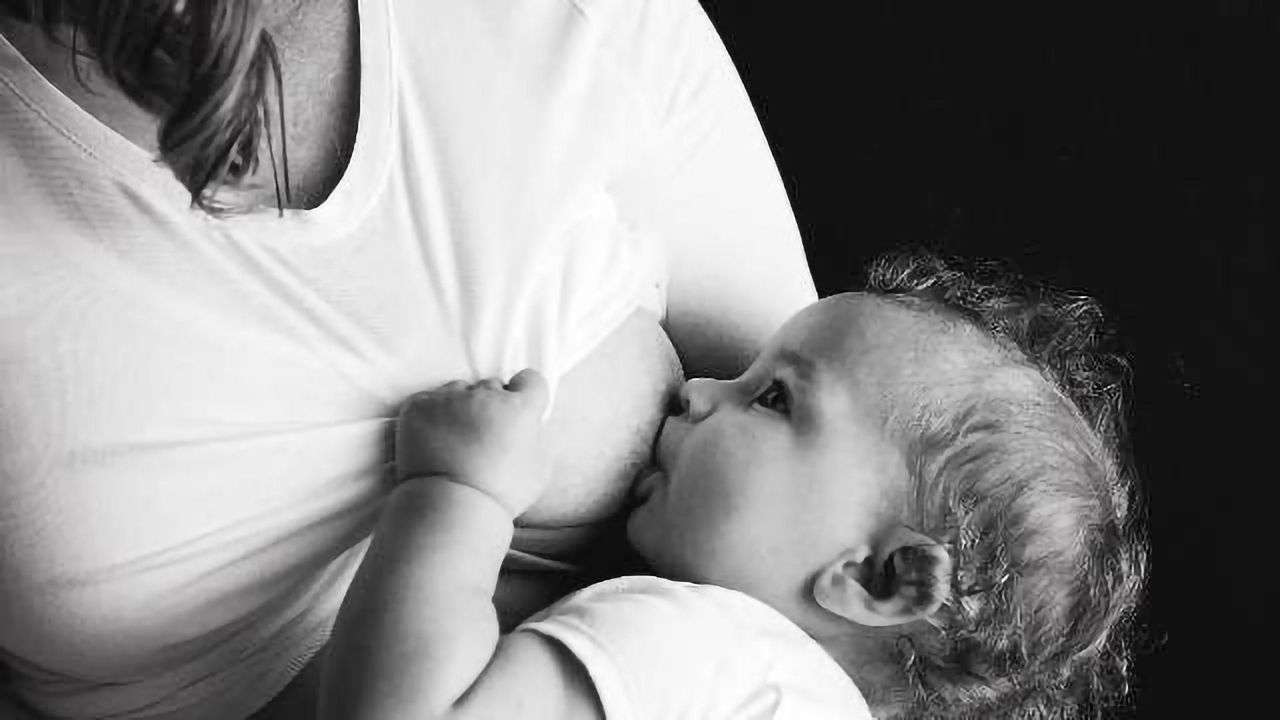 Breastfeeding Helps Babies Relax