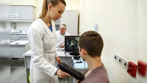 Dermatoscope Aids Early Detection of Melanoma