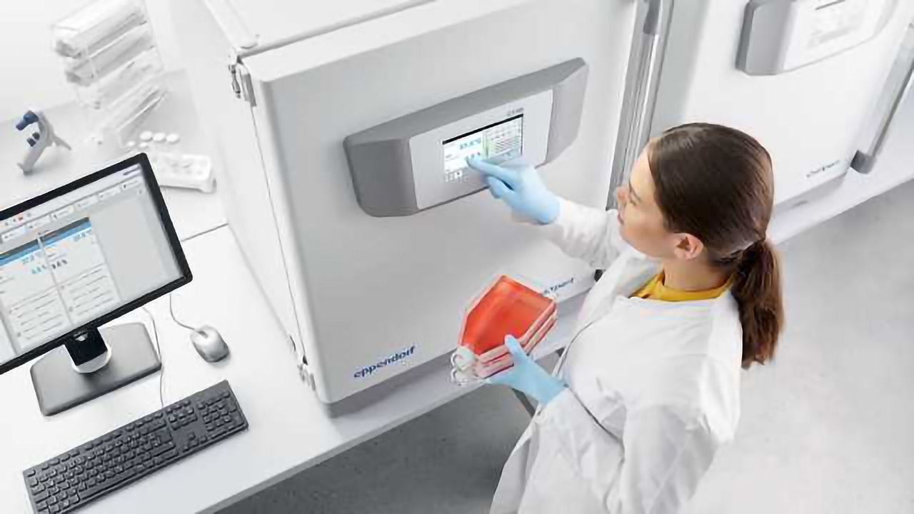 Eppendorf Presents First Internally developed CO2 Incubator