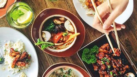 Family Dinners Important for Teens' Diet