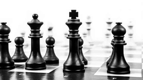 DeepMind's New AI Teaches Itself Chess, Beats Grandmaster
