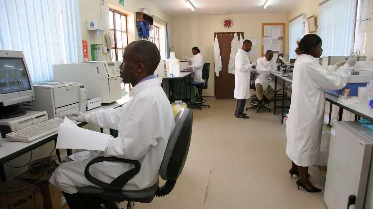 A (Lab)Step Towards Reproducible Science
