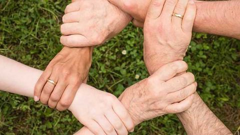 Community-acquired MRSA Reveals Evolutionary Drivers