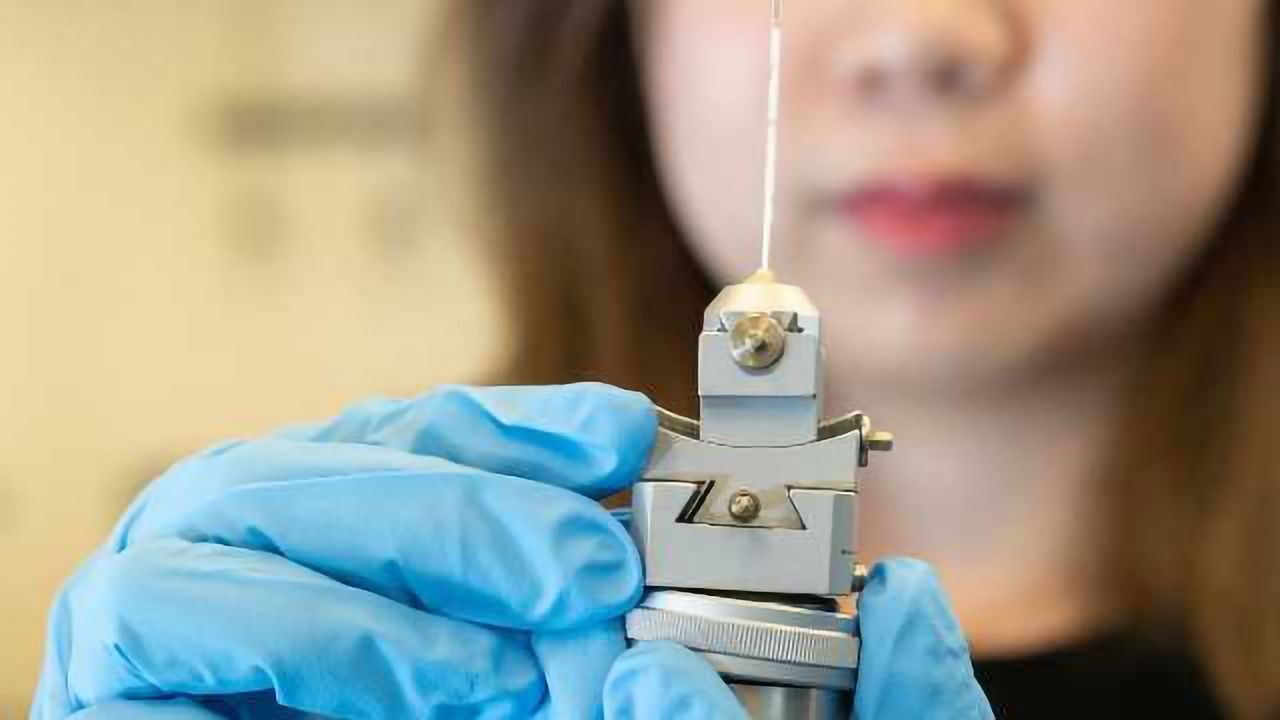 Nanoscale Crystal Formation Revealed by Powerful X-ray Beams