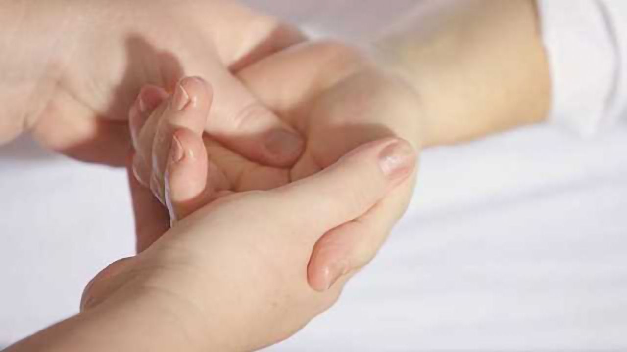 Breast Cancer Survivors Report Improvements in Side Effects After Acupressure