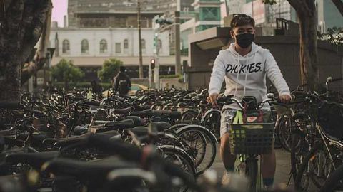 Bad Air, Bad Mood