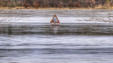 Global Connections of Extreme Rainfall Established