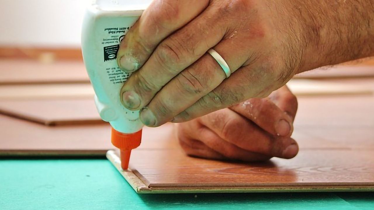 Cooking Up Non-toxic Adhesive From Soy
