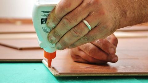Cooking Up Non-toxic Adhesive From Soy