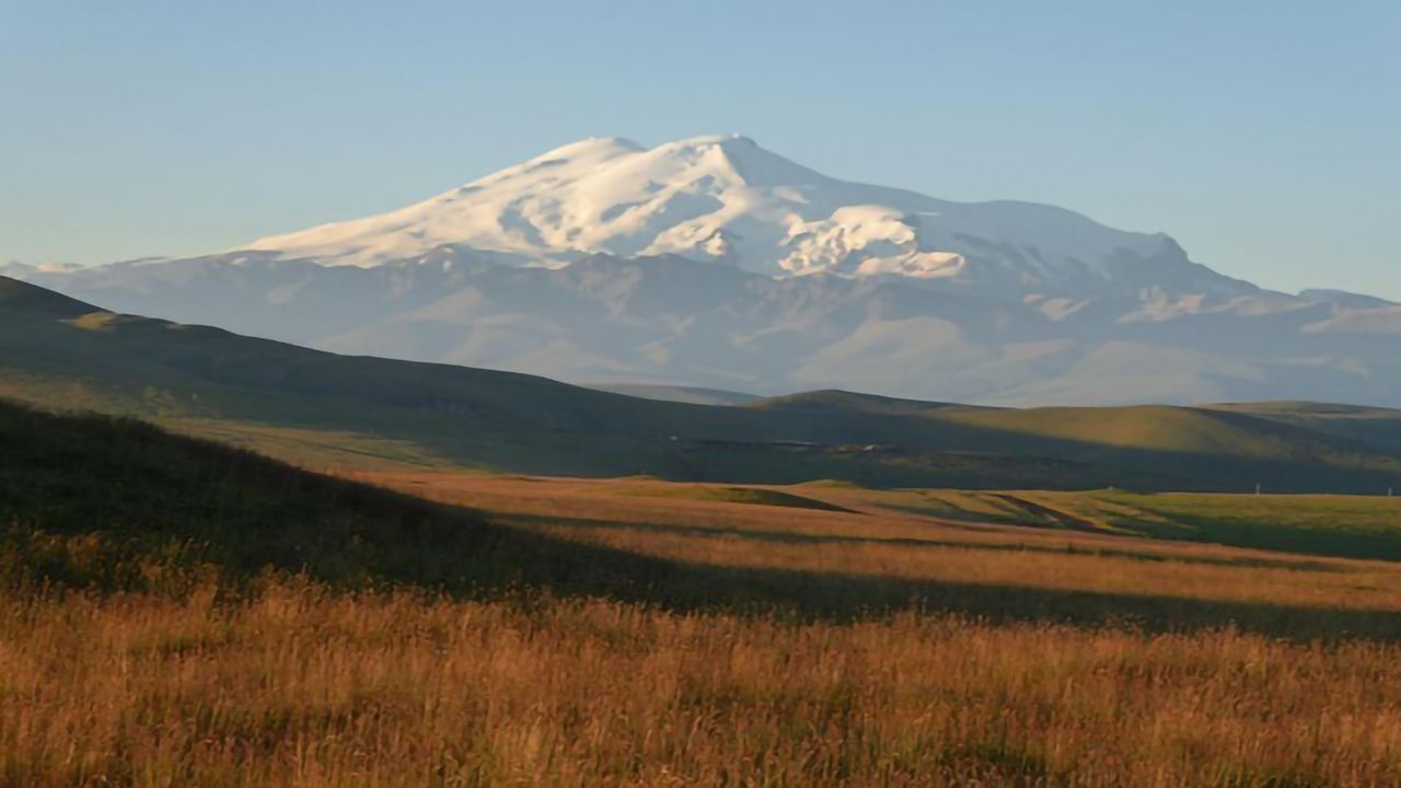 The Caucasus: Complex Interplay of Genes and Cultures