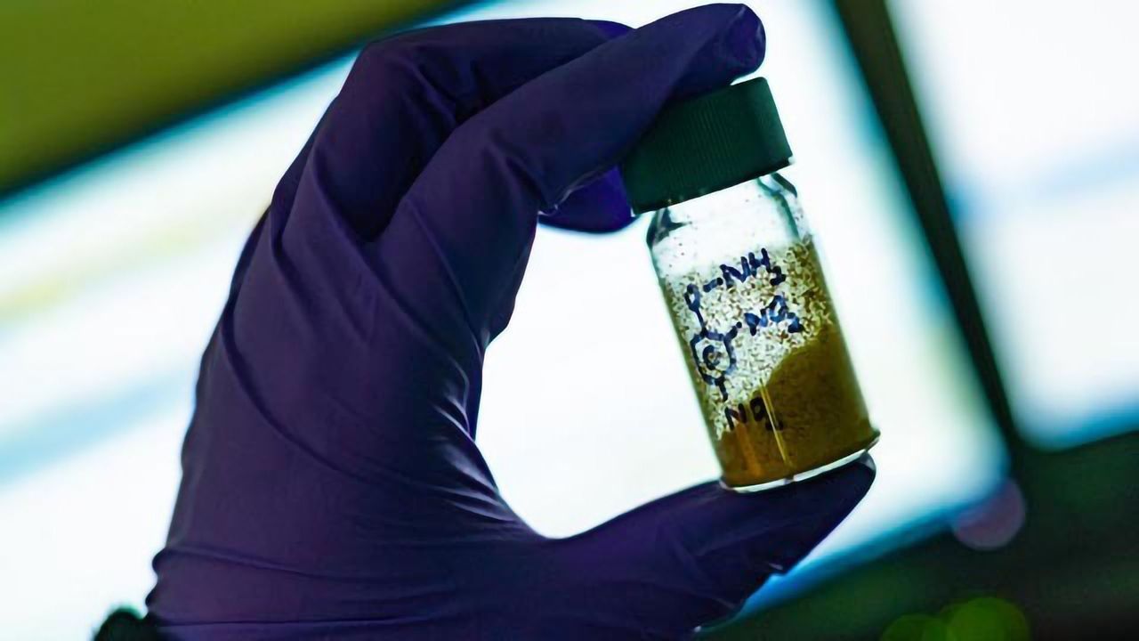 Using Nitrogen to Simplify Synthesis of Drug Precursors