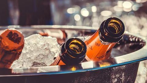 Link Between Alcohol and Breast Cancer Ignored by Women Most at Risk