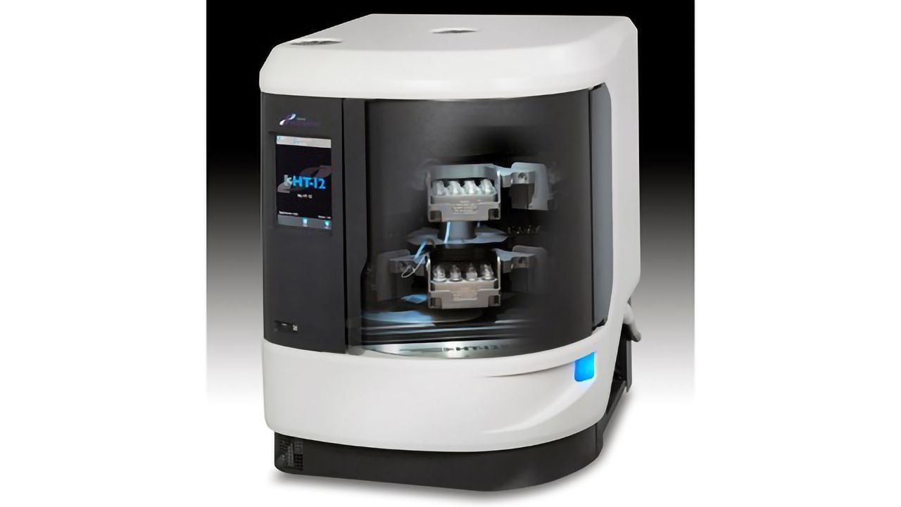 Hybrid Drying Technique Generates Powder Samples from HPLC Fractions
