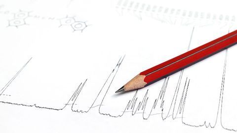 NMR Spectroscopy and Databases for the Identification of Metabolites