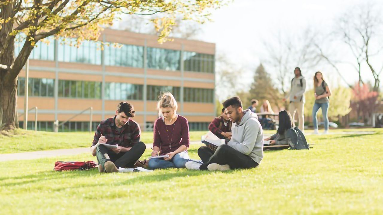 How To Succeed in Graduate School