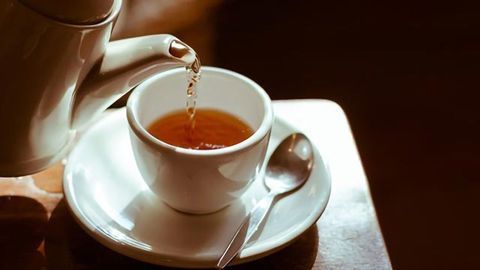 Drinking Hot Tea Linked With Higher Risk of Esophageal Cancer
