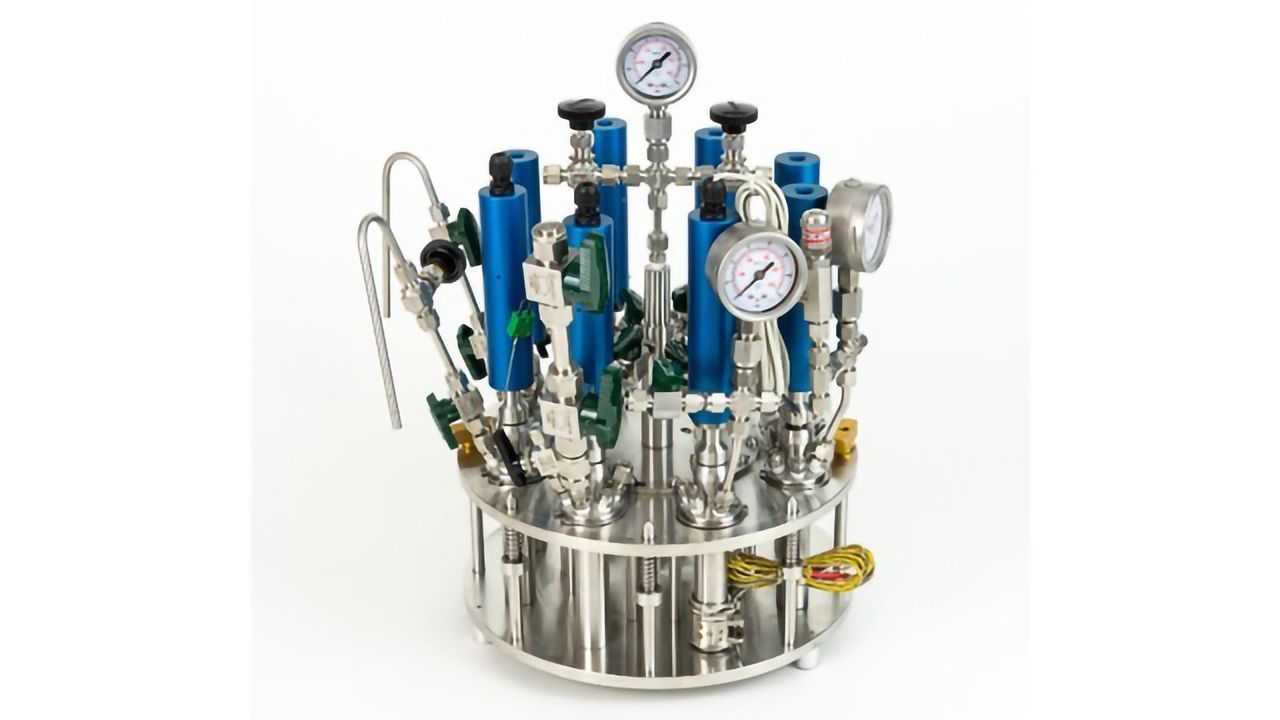 Extremely Flexible Device for High Pressure Parallel Chemistry
