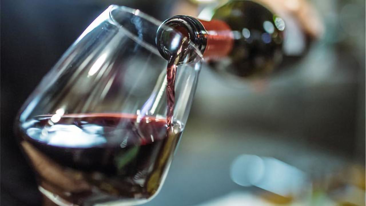 Calculating Cancer Risk: How Many Cigarettes Are There in a Bottle of Wine?
