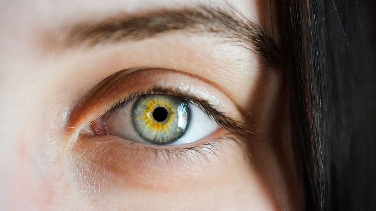 Eyes Reveal Early Alzheimer's